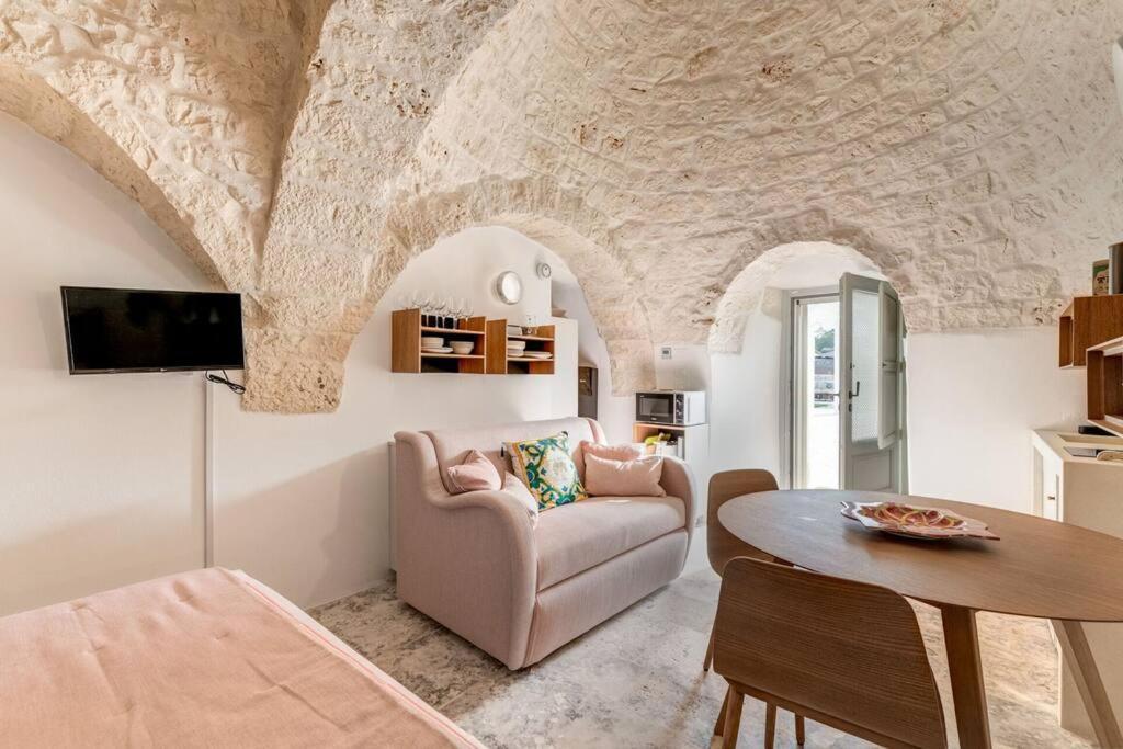 Trullo Under The Apulian Sky By Raro Villas Martina Franca Esterno foto